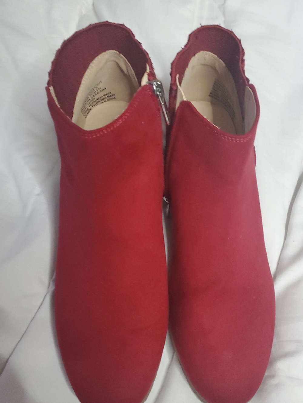 Reaction Kenneth Cole  Suede Ankle Booties  Burdundy Wine Color